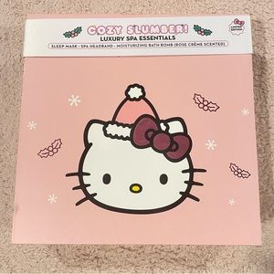 Hello Kitty Cozy Slumber Gift Set